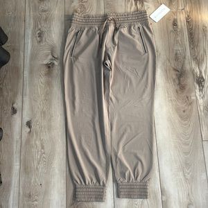 Athleta Camden Jogger Pants Size 12 Khaki NEW